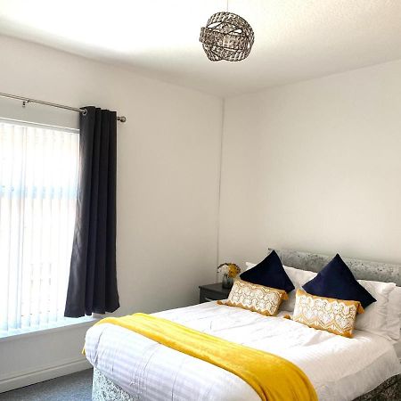 Cosy Cheerful 2 Bedrooms Near Piccadilly, Etihad Stadium Sleeps Up To 5 Manchester Exteriér fotografie