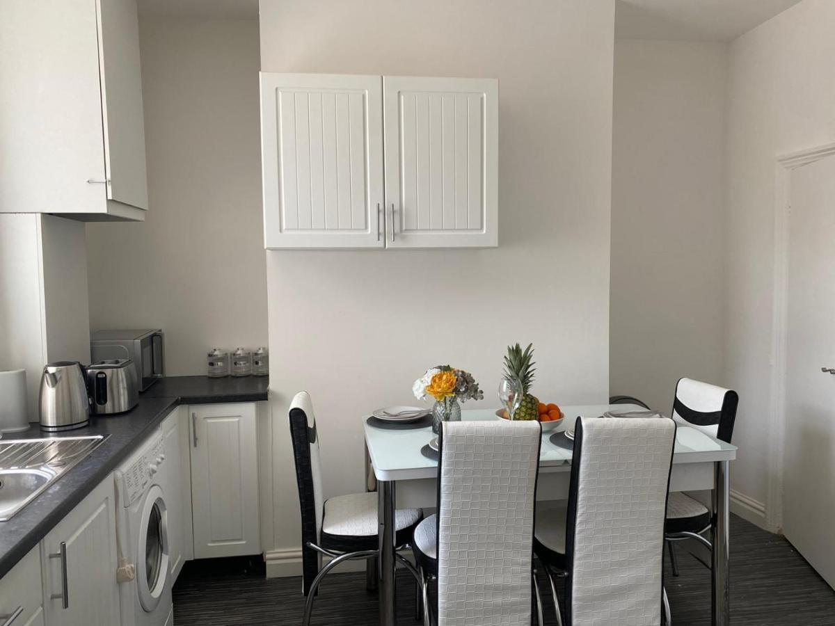 Cosy Cheerful 2 Bedrooms Near Piccadilly, Etihad Stadium Sleeps Up To 5 Manchester Exteriér fotografie